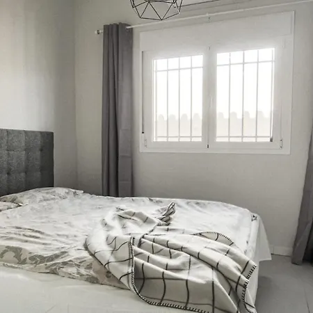 Fresa * Фуэнхирола